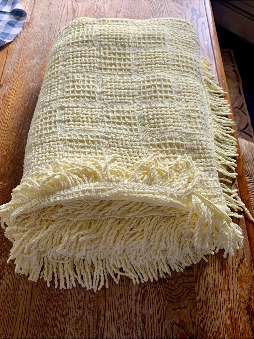 Source Unknown Pale Butter Yellow Waffle Weave Fringe Throw Blanket 108x78”**